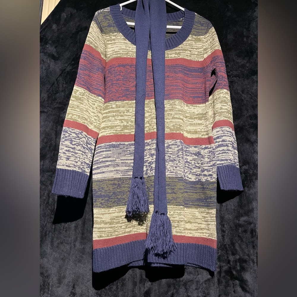 Derek Heart 2 piece sweater dress with matching neck scarf. size Jr’s XL